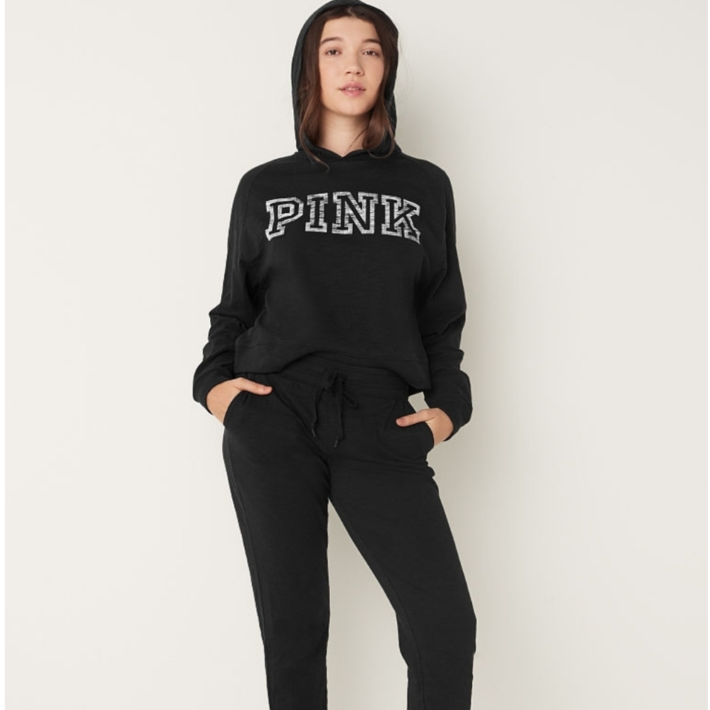 🎀 $20 REWARD CARD 🎀 Pink Victoria's Secret🔹️Joggers Set